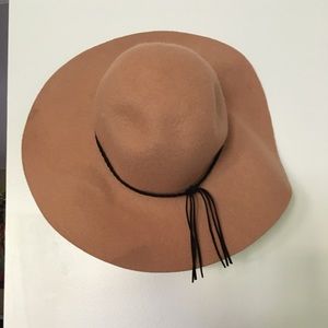AEO brimmed fall hat